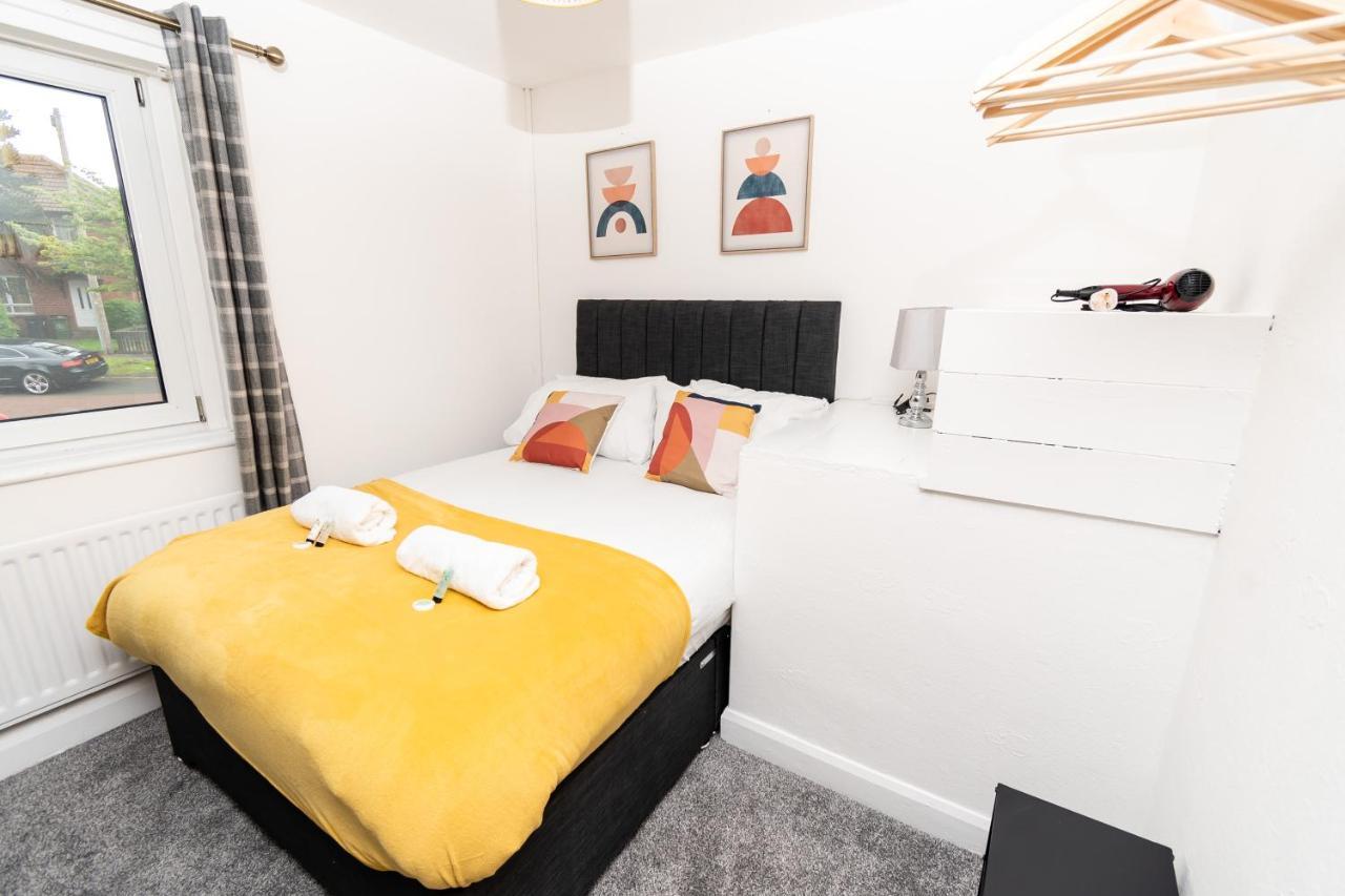 Greenbourne - 4 Bedrooms Sleeps 8 Free Parking Gateshead Exterior foto